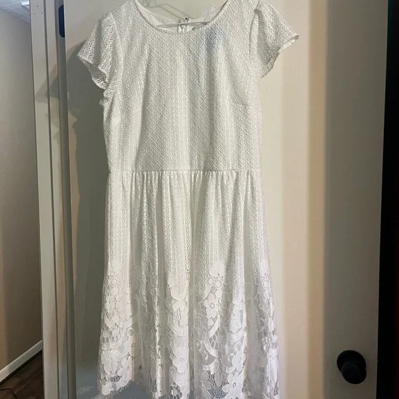 NWT Loft brand white lacy dress, size 8. Pictures don’t do this dress justice! - Picture 1 of 7